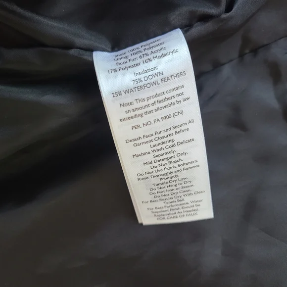 Eddie Bauer Women's Classic Down Vest NWT Size S - Picture 7 of 11